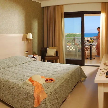 Cactus Royal & Adults Only 5*